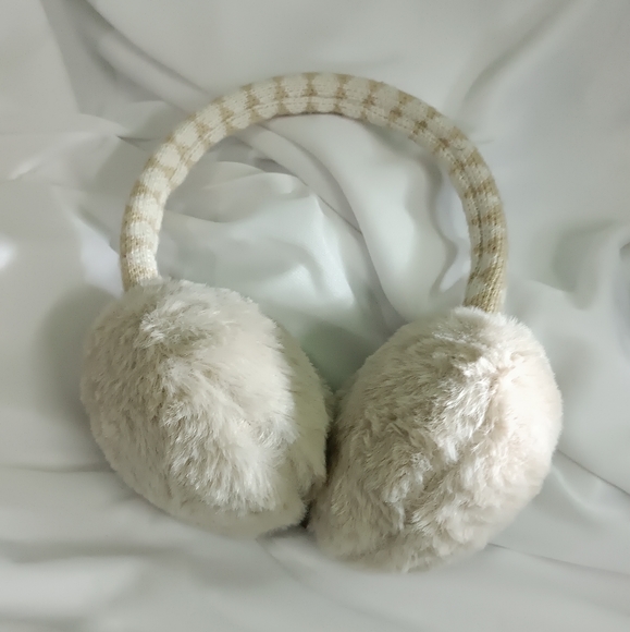 Faux Fur Earmuffs - Picture 3 of 3